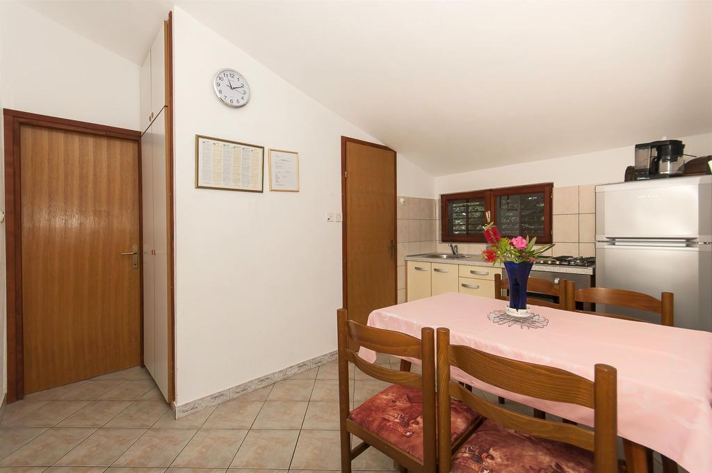 Apartments Luca Rogoznica  Bagian luar foto