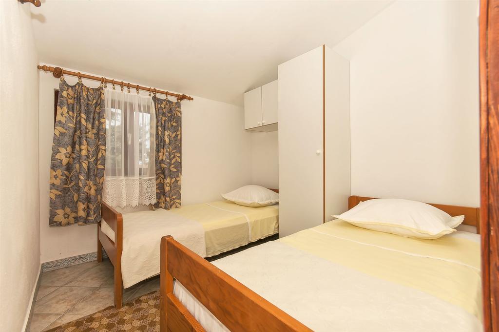 Apartments Luca Rogoznica  Bagian luar foto