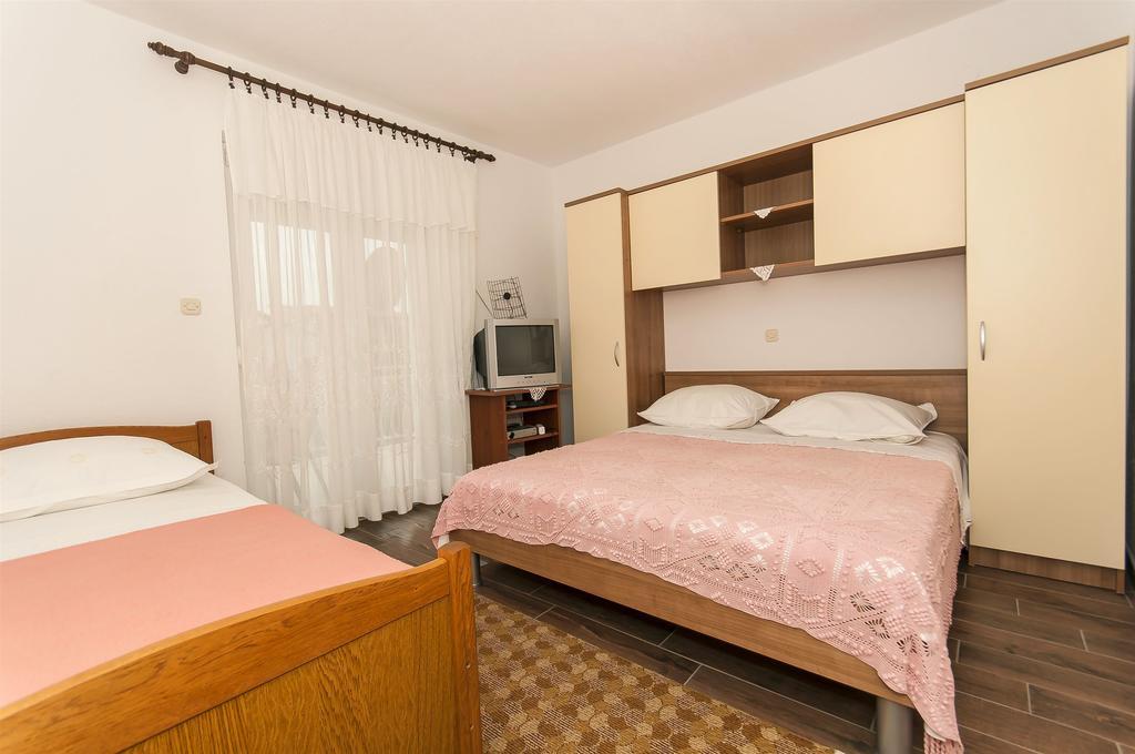 Apartments Luca Rogoznica  Bagian luar foto